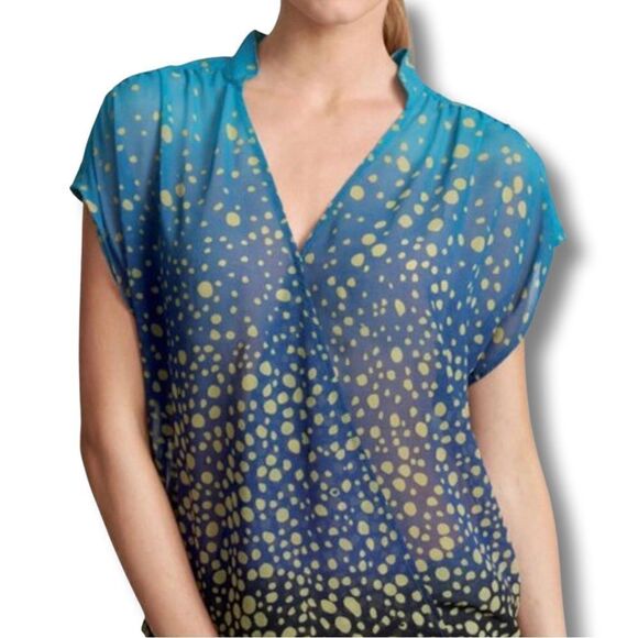 Cabi Women’s Ombre Bubble Dot Blue Sleeveless Chiffon Crossover Blouse • Medium - Picture 3 of 12